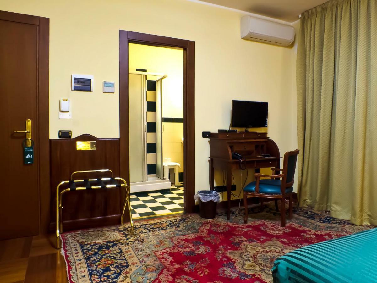 Relax Style House Central Rooms Pescara Exterior foto